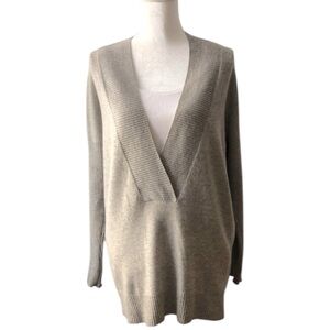 Ann Taylor women’s V-neck dolman sleeve cozy gray cashmere sweater, Size small